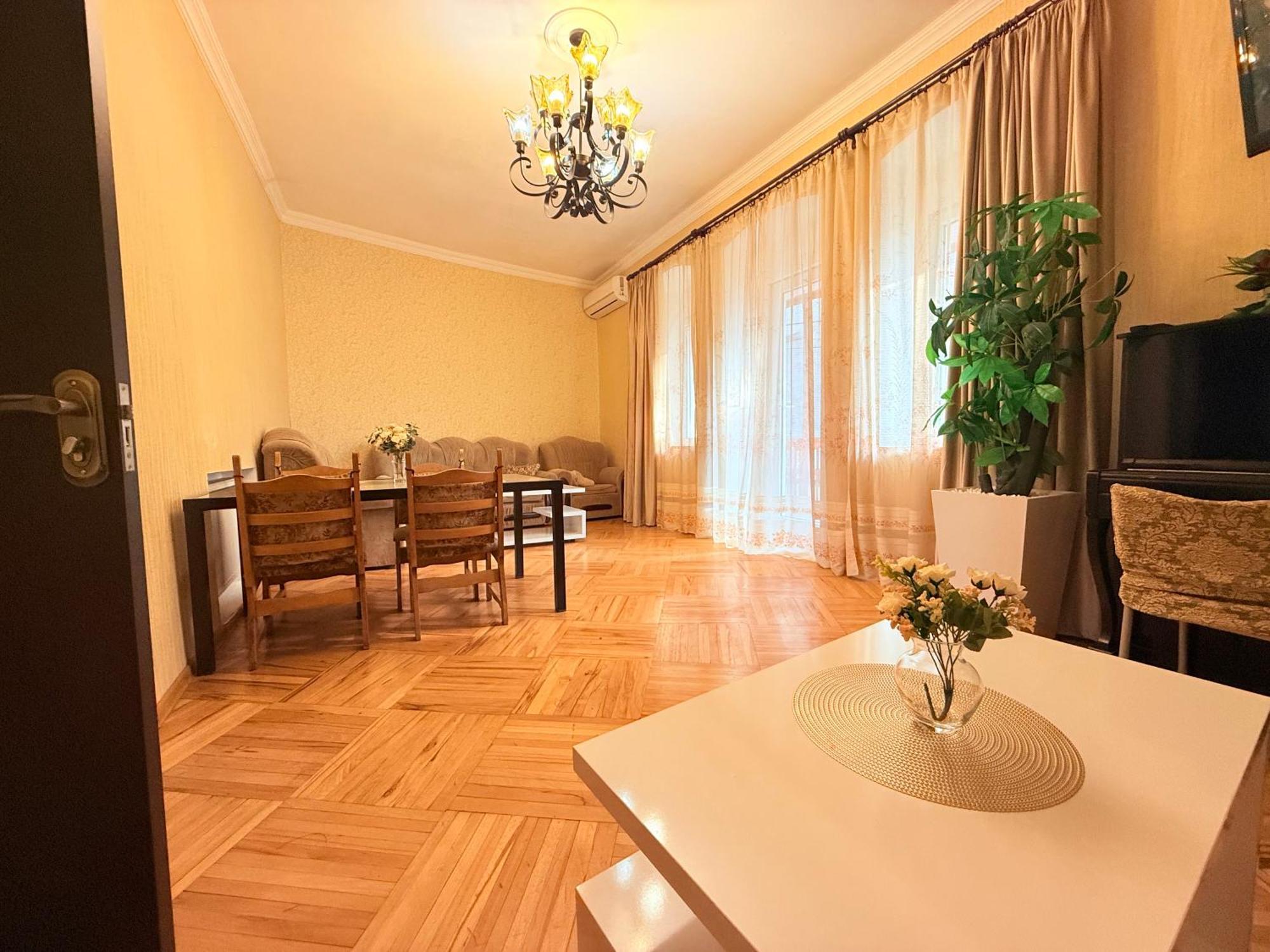 Tamuna apartment Tbilisi Bagian luar foto